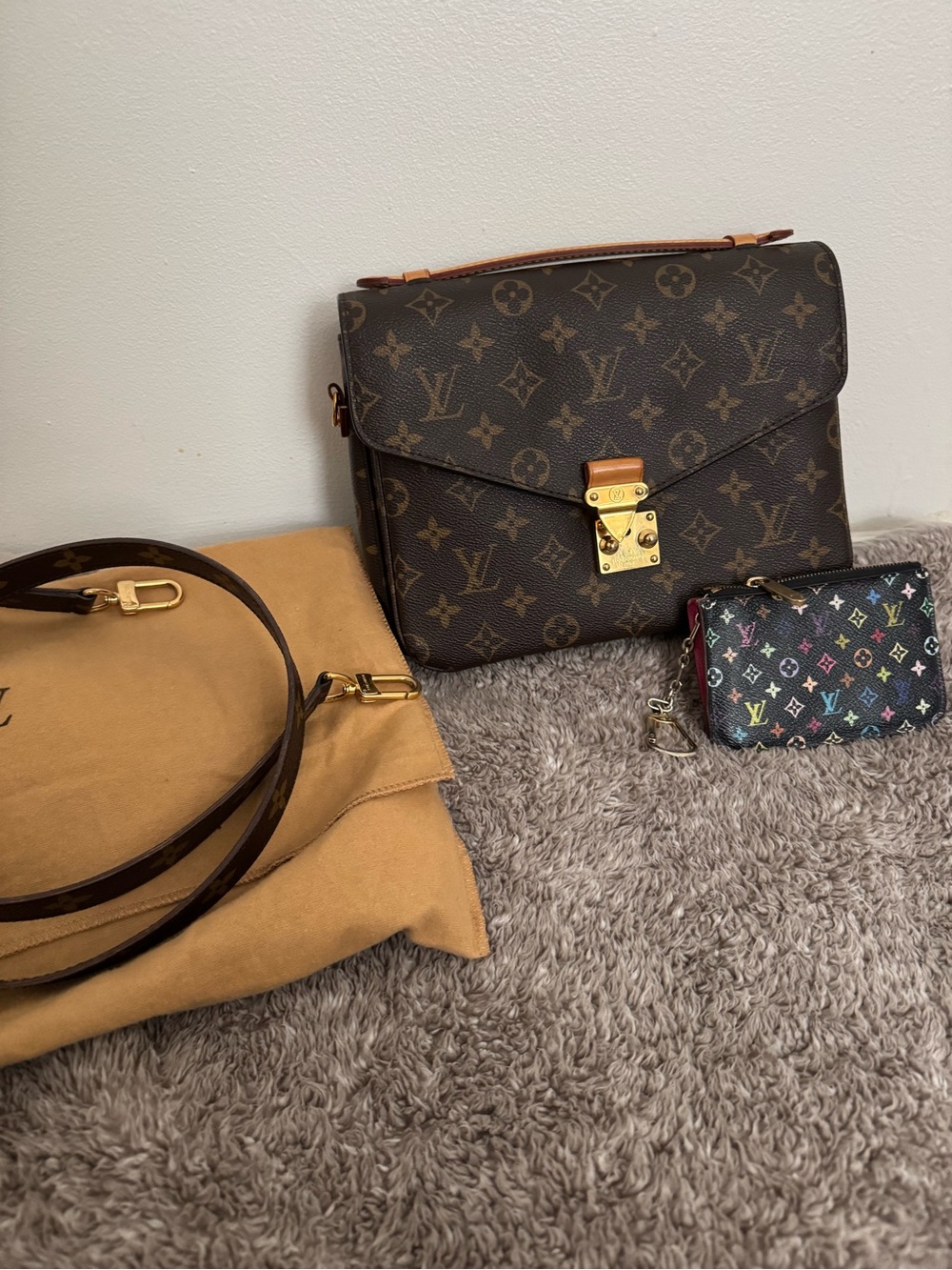2017 Louis Vuitton Monogram Canvas Pochette Métis Crossbody